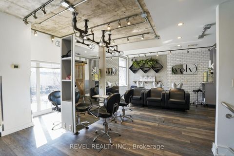 Photo 13 at G05 - 40 Fort York Boulevard, Waterfront Communities C1, Toronto