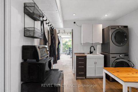 Photo 20 at G05 - 40 Fort York Boulevard, Waterfront Communities C1, Toronto