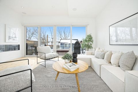 Photo 13 at 132 Aylesworth Avenue, Cliffside, Toronto