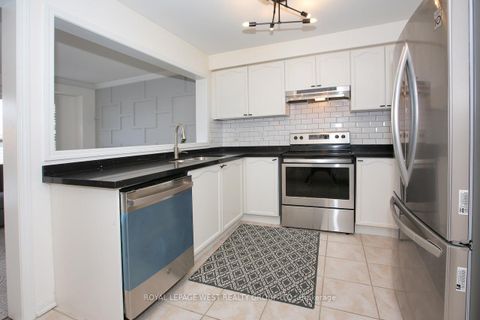 Photo 9 at 104 Kirkland Place, Williamsburg, Whitby