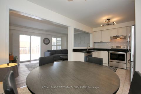 Photo 10 at 104 Kirkland Place, Williamsburg, Whitby