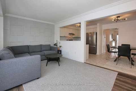 Photo 12 at 104 Kirkland Place, Williamsburg, Whitby