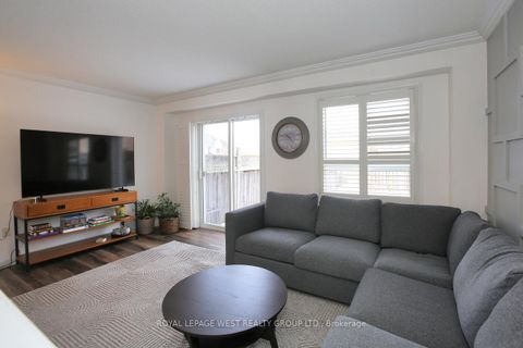 Photo 14 at 104 Kirkland Place, Williamsburg, Whitby