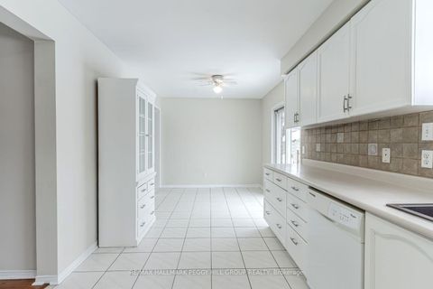 Photo 3 at 79 Girdwood Drive, Holly, Barrie