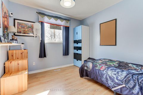 Photo 18 at 7 Fontaine Drive, Keswick North, Georgina