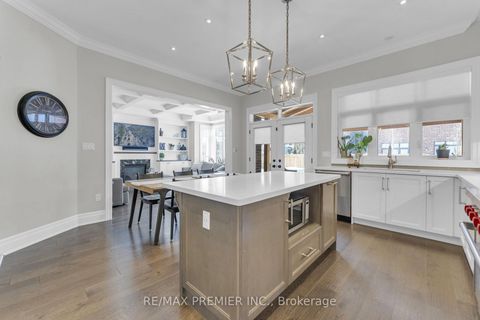 Photo 13 at 14 King Boulevard, King City, King