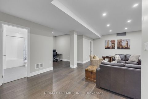 Photo 35 at 14 King Boulevard, King City, King