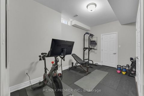 Photo 41 at 14 King Boulevard, King City, King