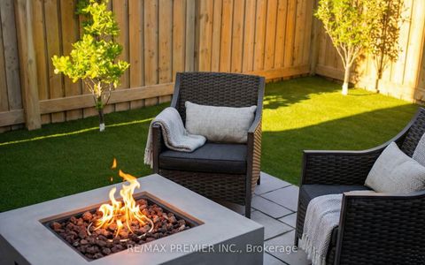 Photo 44 at 14 King Boulevard, King City, King