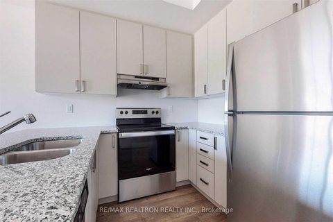 Photo 11 at 73 - 203 Royal Northern Path, Windfields, Oshawa