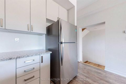 Photo 13 at 73 - 203 Royal Northern Path, Windfields, Oshawa