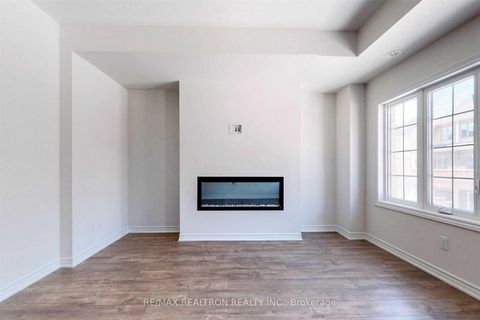 Photo 14 at 73 - 203 Royal Northern Path, Windfields, Oshawa