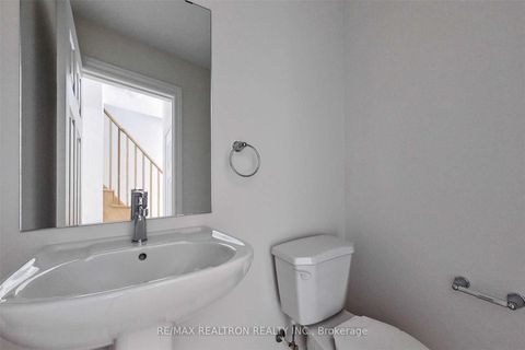 Photo 19 at 73 - 203 Royal Northern Path, Windfields, Oshawa