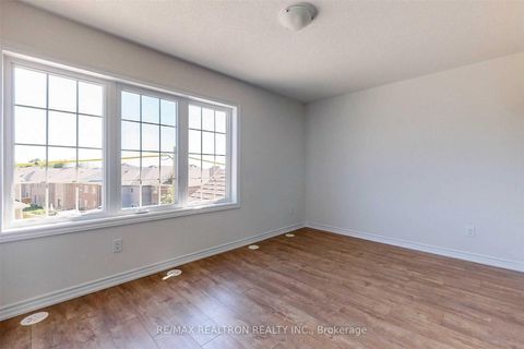 Photo 21 at 73 - 203 Royal Northern Path, Windfields, Oshawa