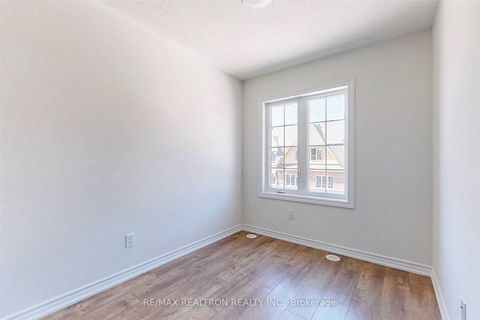 Photo 28 at 73 - 203 Royal Northern Path, Windfields, Oshawa