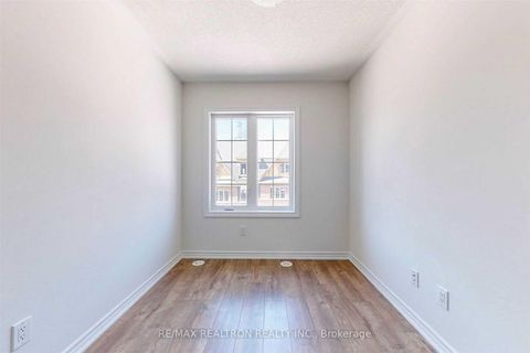 Photo 29 at 73 - 203 Royal Northern Path, Windfields, Oshawa