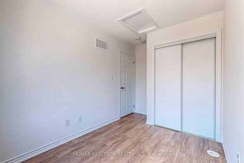 Photo 30 at 73 - 203 Royal Northern Path, Windfields, Oshawa