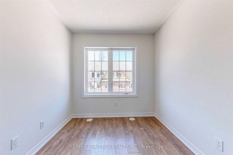 Photo 31 at 73 - 203 Royal Northern Path, Windfields, Oshawa