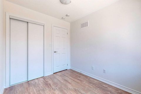 Photo 33 at 73 - 203 Royal Northern Path, Windfields, Oshawa