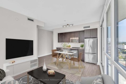 Photo 5 at 1210 - 30 Roehampton Avenue, Mount Pleasant West, Toronto