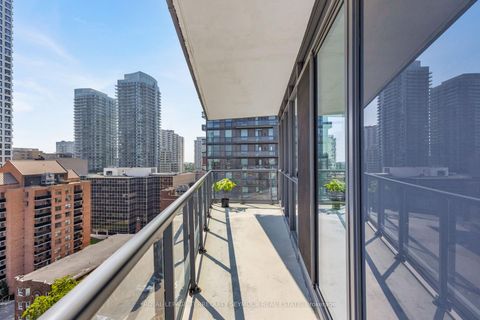 Photo 13 at 1210 - 30 Roehampton Avenue, Mount Pleasant West, Toronto