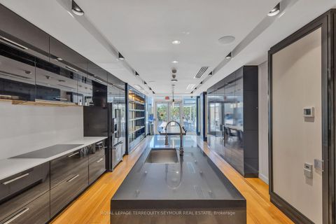 Photo 33 at 1210 - 30 Roehampton Avenue, Mount Pleasant West, Toronto