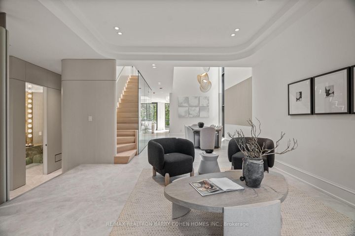 Photo 13 at 39 Chudleigh Avenue, Lawrence Park South, Toronto