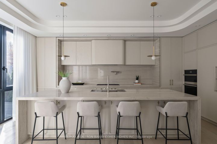 Photo 22 at 39 Chudleigh Avenue, Lawrence Park South, Toronto