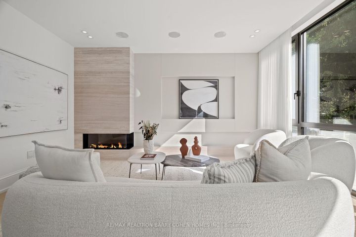 Photo 25 at 39 Chudleigh Avenue, Lawrence Park South, Toronto