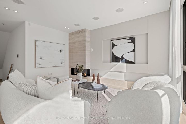 Photo 26 at 39 Chudleigh Avenue, Lawrence Park South, Toronto