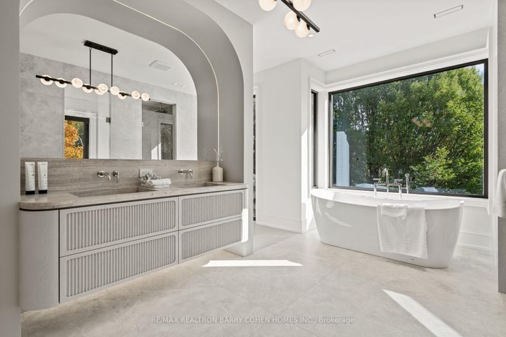 Photo 32 at 39 Chudleigh Avenue, Lawrence Park South, Toronto