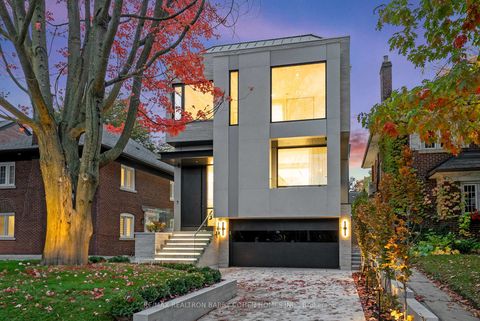 Photo 2 at 39 Chudleigh Avenue, Lawrence Park South, Toronto