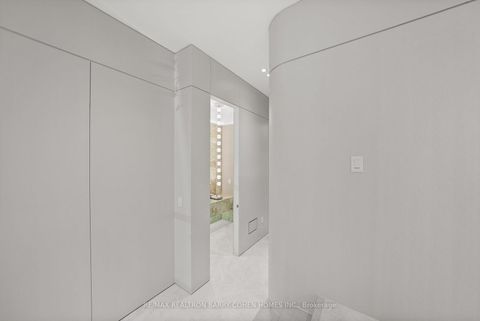 Photo 5 at 39 Chudleigh Avenue, Lawrence Park South, Toronto