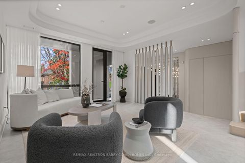 Photo 11 at 39 Chudleigh Avenue, Lawrence Park South, Toronto