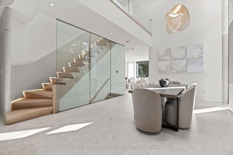 Photo 17 at 39 Chudleigh Avenue, Lawrence Park South, Toronto