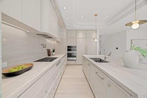 Photo 23 at 39 Chudleigh Avenue, Lawrence Park South, Toronto