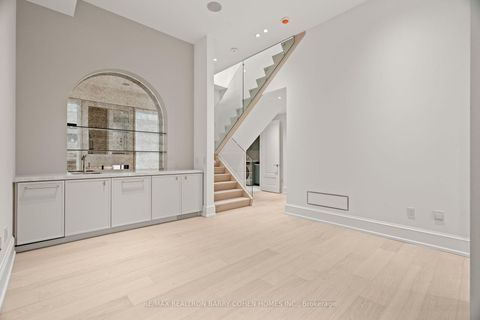 Photo 29 at 39 Chudleigh Avenue, Lawrence Park South, Toronto