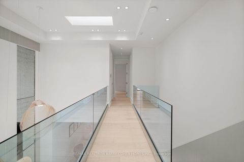 Photo 34 at 39 Chudleigh Avenue, Lawrence Park South, Toronto