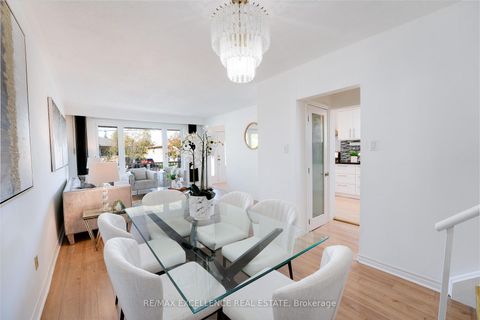 Photo 11 at 3692 Crabtree Crescent, Malton, Mississauga