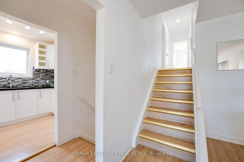 Photo 16 at 3692 Crabtree Crescent, Malton, Mississauga