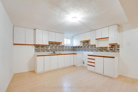 Photo 30 at 3692 Crabtree Crescent, Malton, Mississauga