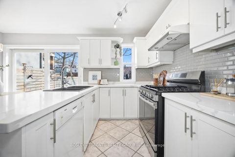 Photo 10 at 209 Springdale Boulevard, East York, Toronto