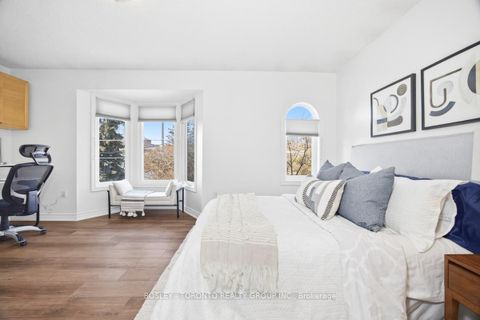 Photo 31 at 209 Springdale Boulevard, East York, Toronto