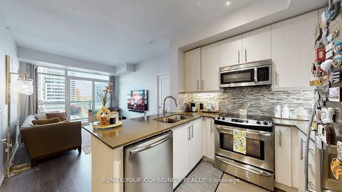 Photo 8 at 609 - 55 Oneida Crescent, Langstaff, Richmond Hill