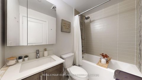 Photo 14 at 609 - 55 Oneida Crescent, Langstaff, Richmond Hill