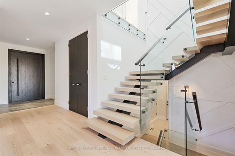 Photo 2 at 27 Inverleigh Drive, Queensway, Toronto