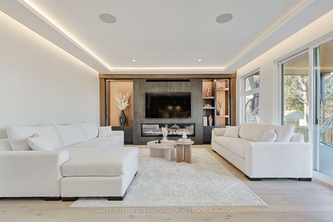 Photo 11 at 27 Inverleigh Drive, Queensway, Toronto