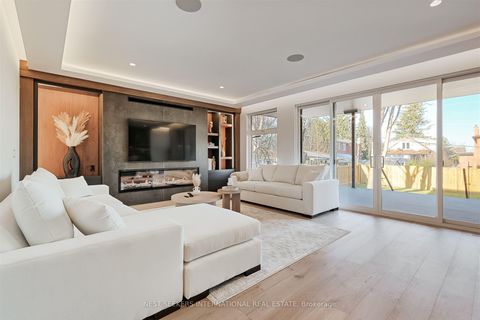 Photo 12 at 27 Inverleigh Drive, Queensway, Toronto