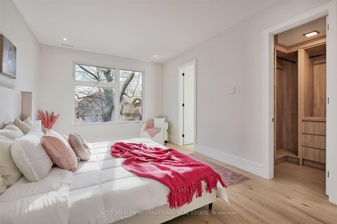 Photo 26 at 27 Inverleigh Drive, Queensway, Toronto