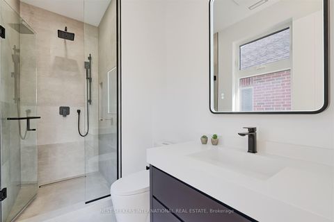 Photo 31 at 27 Inverleigh Drive, Queensway, Toronto